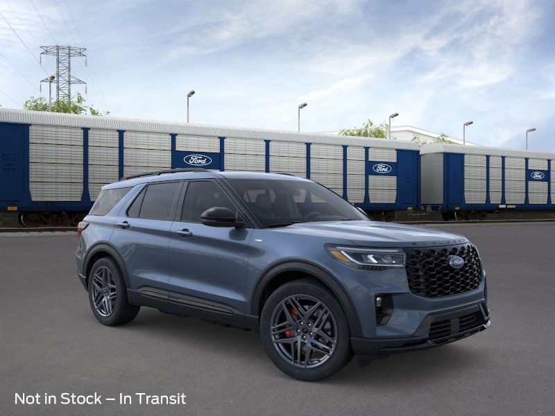 2025 Ford Explorer ST-Line photo 4