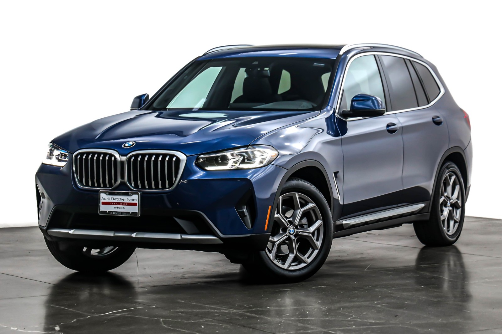 2023 BMW X3 30i's photo
