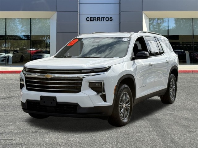 2025 Chevrolet Traverse LT