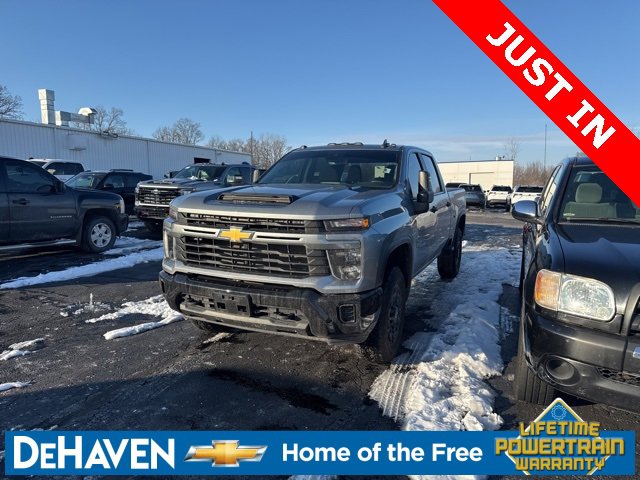 2024 Chevrolet Silverado 2500HD Custom's photo