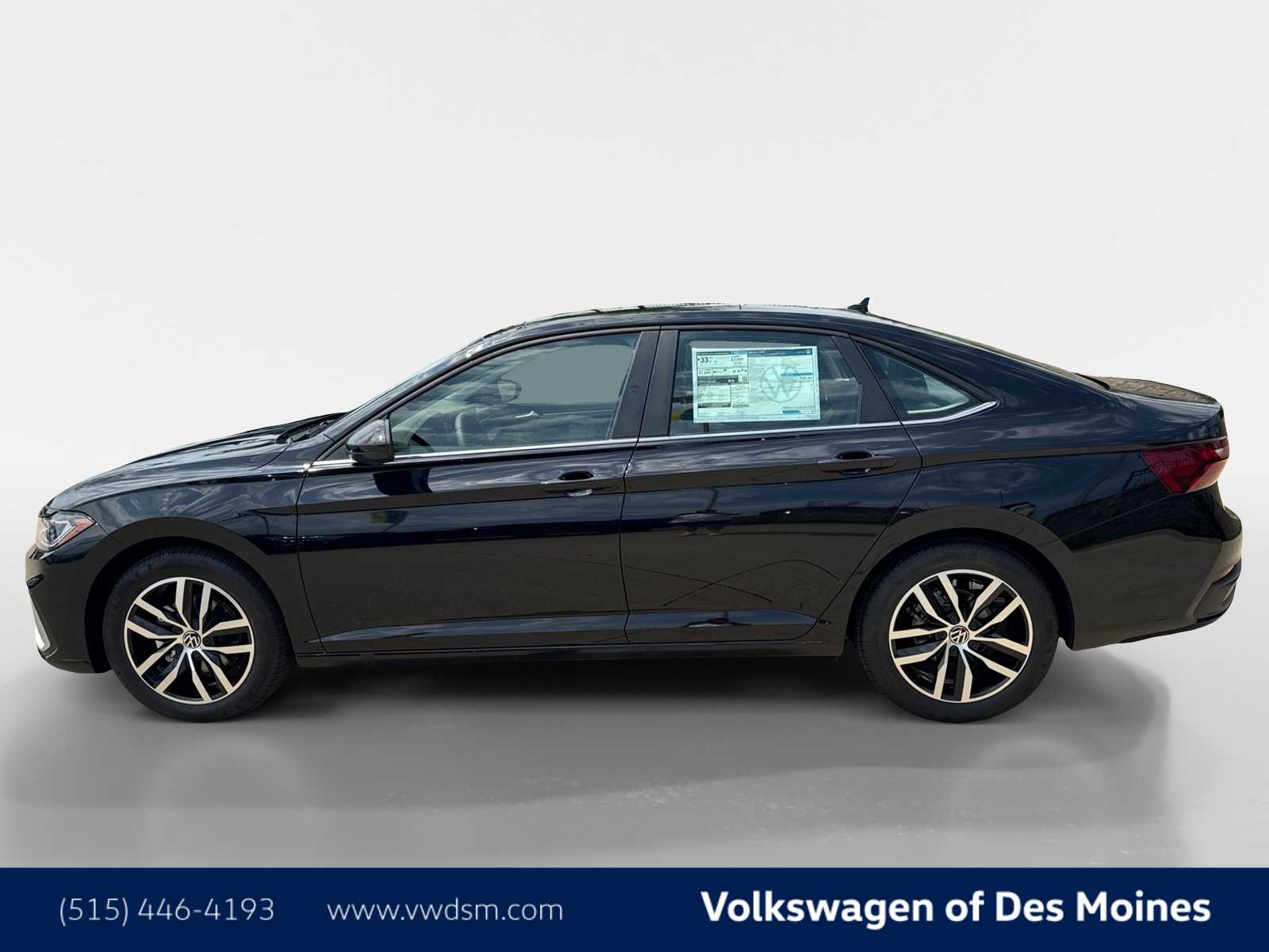 2025 Volkswagen Jetta SE photo 3