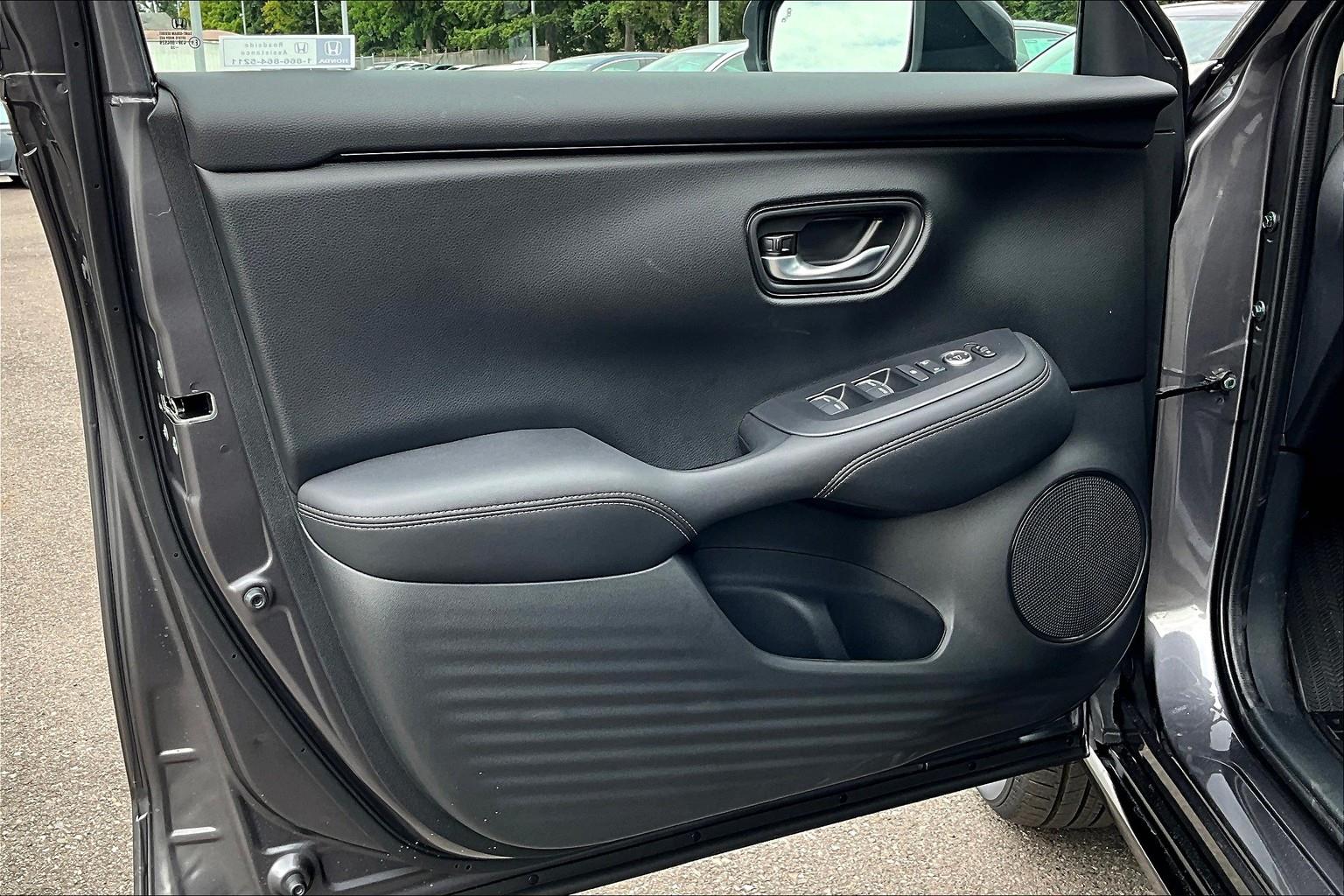 2026 Honda HR-V EX-L photo 17