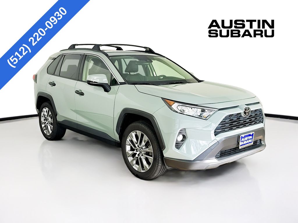 2021 Toyota RAV4 XLE Premium's photo