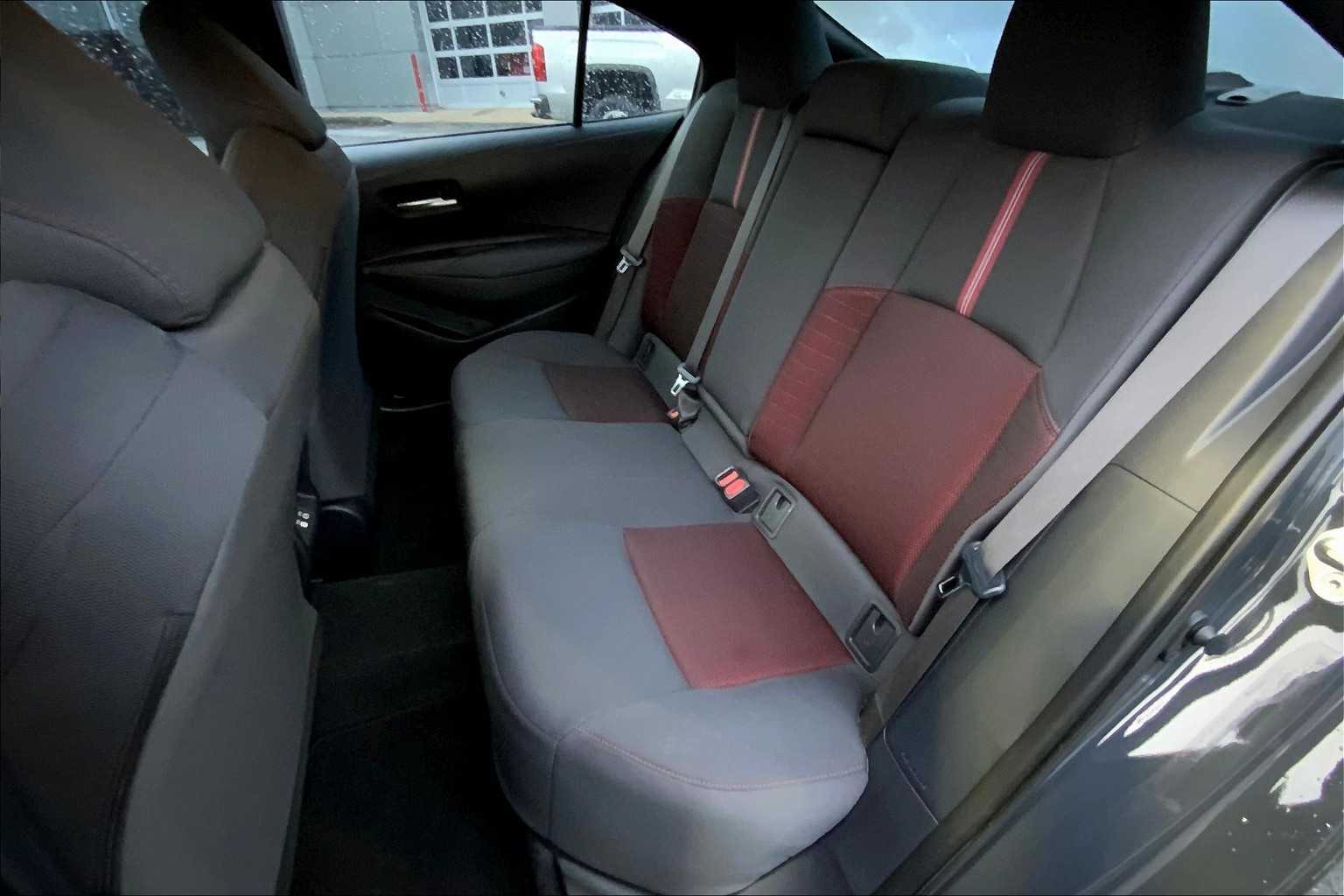 2023 Toyota Corolla SE photo 19