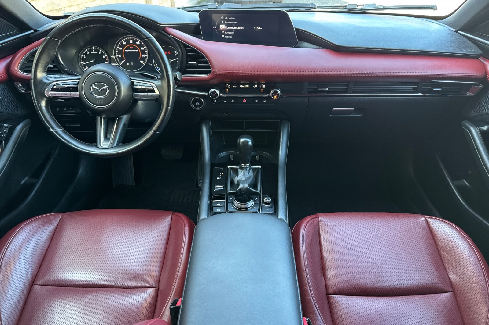 2021 Mazda Mazda3 Premium Plus photo 3