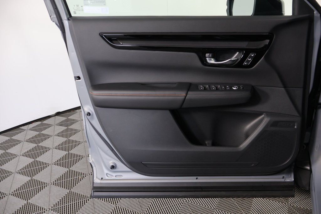 2026 Honda CR-V Hybrid Sport Touring photo 7