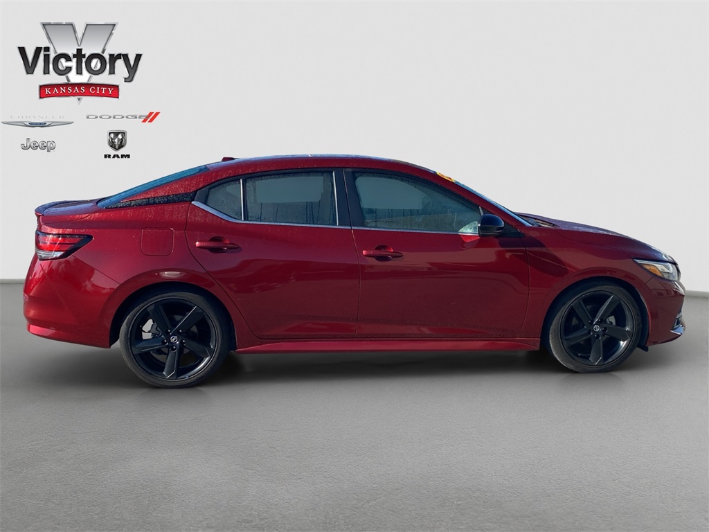 2022 Nissan Sentra SR photo 8
