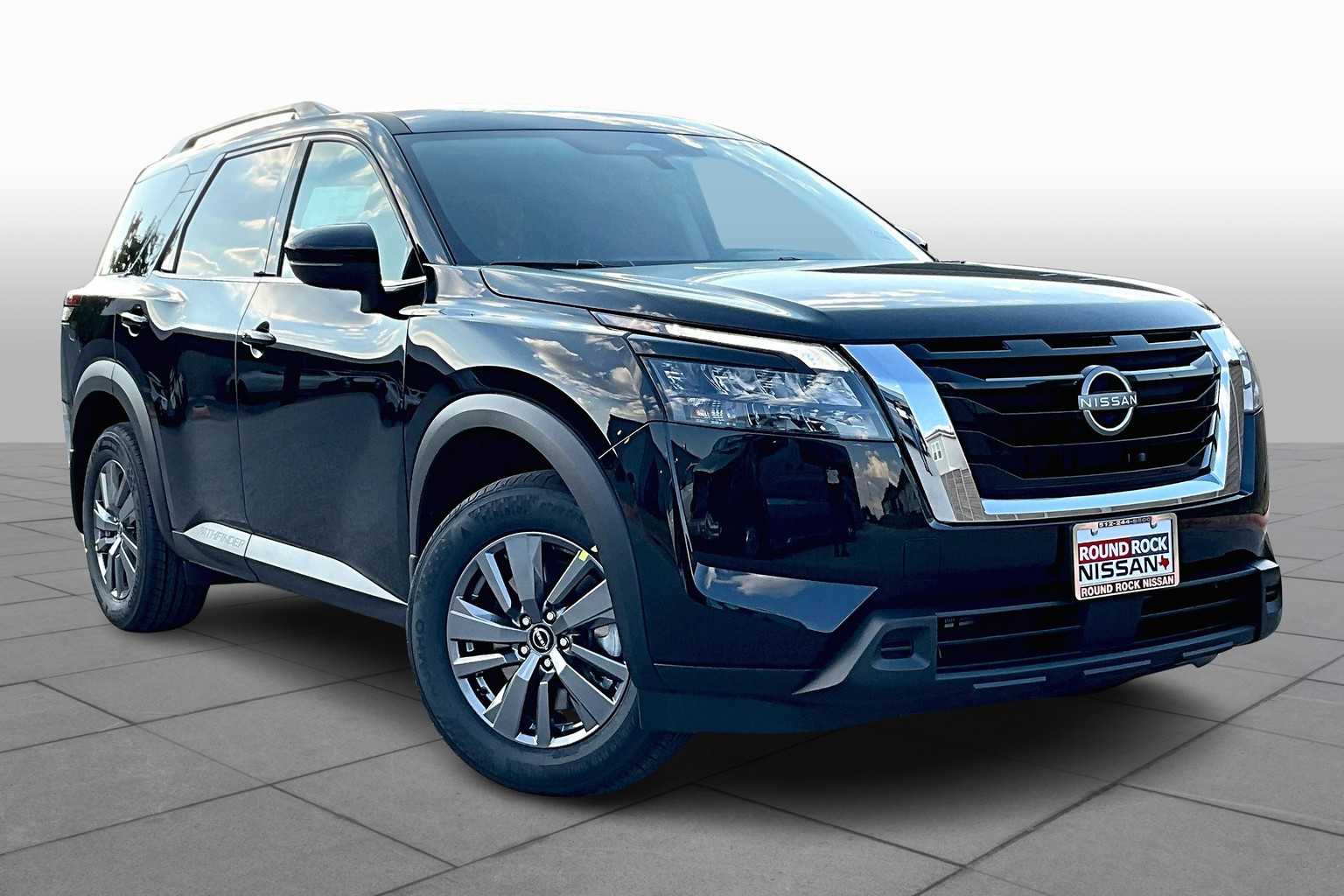 2025 Nissan Pathfinder SV photo 2