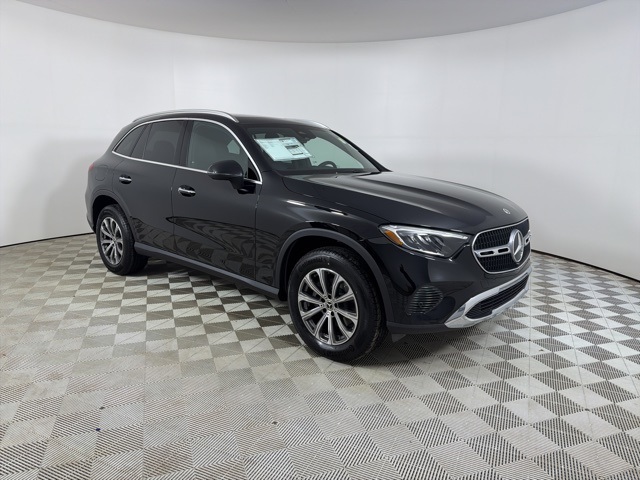 2026 Mercedes-Benz GLC Base's photo