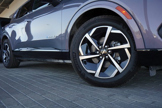 2025 Chevrolet Equinox EV 1LT photo 10