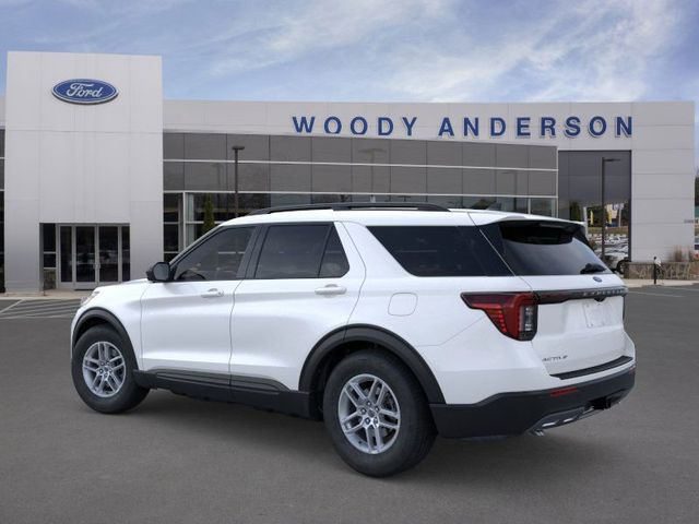 2026 Ford Explorer photo 3