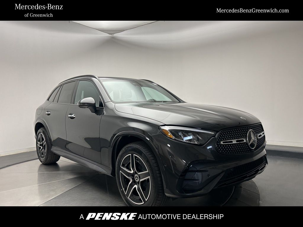 2026 Mercedes-Benz GLC Base's photo