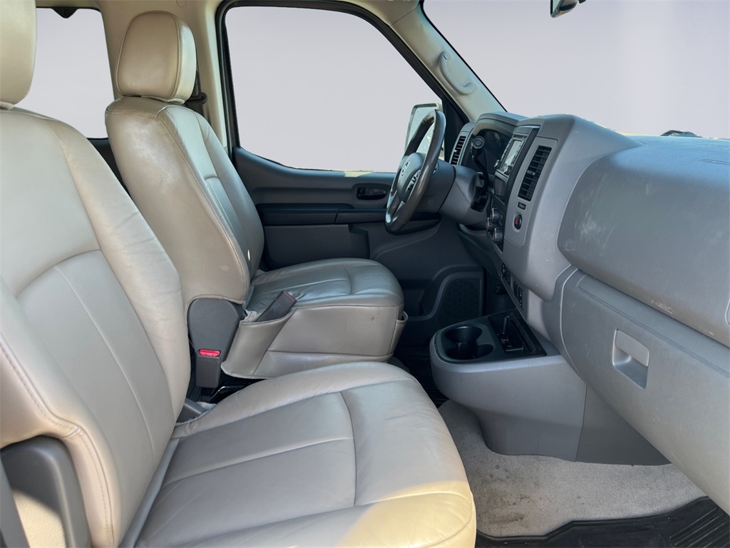 2016 Nissan NV3500 photo 15