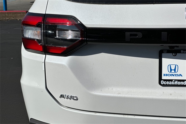 2025 Honda Pilot Touring photo 4