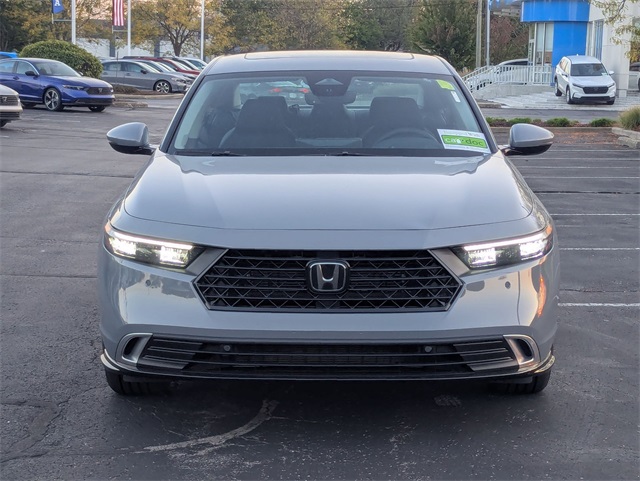 2025 Honda Accord Hybrid Touring photo 3