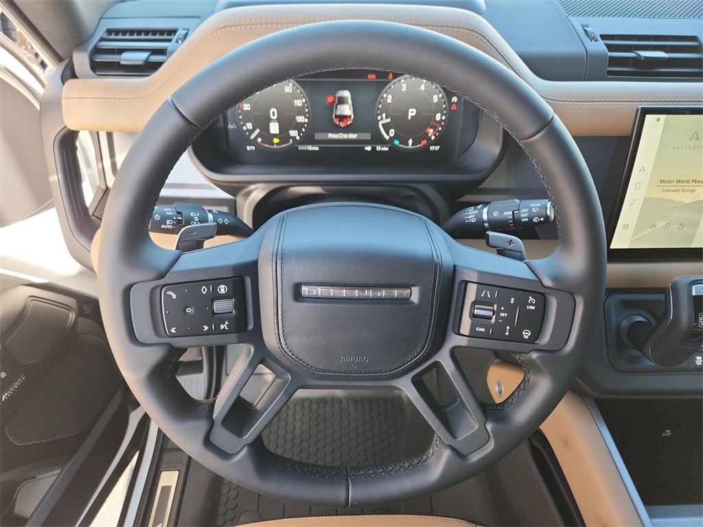 2025 Land Rover Defender 110 V8 photo 18