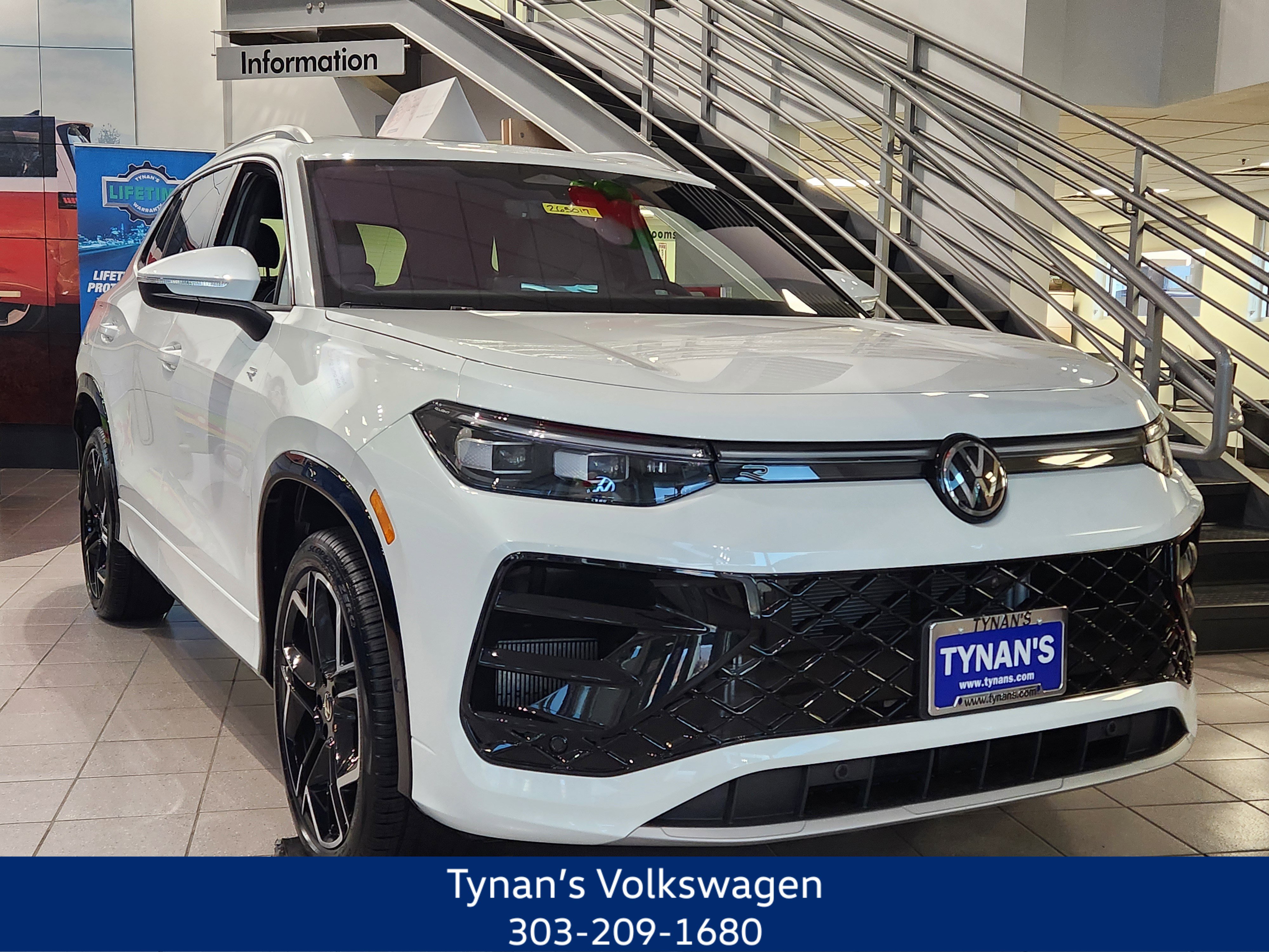 2026 Volkswagen Tiguan SEL R-LINE TURBO's photo