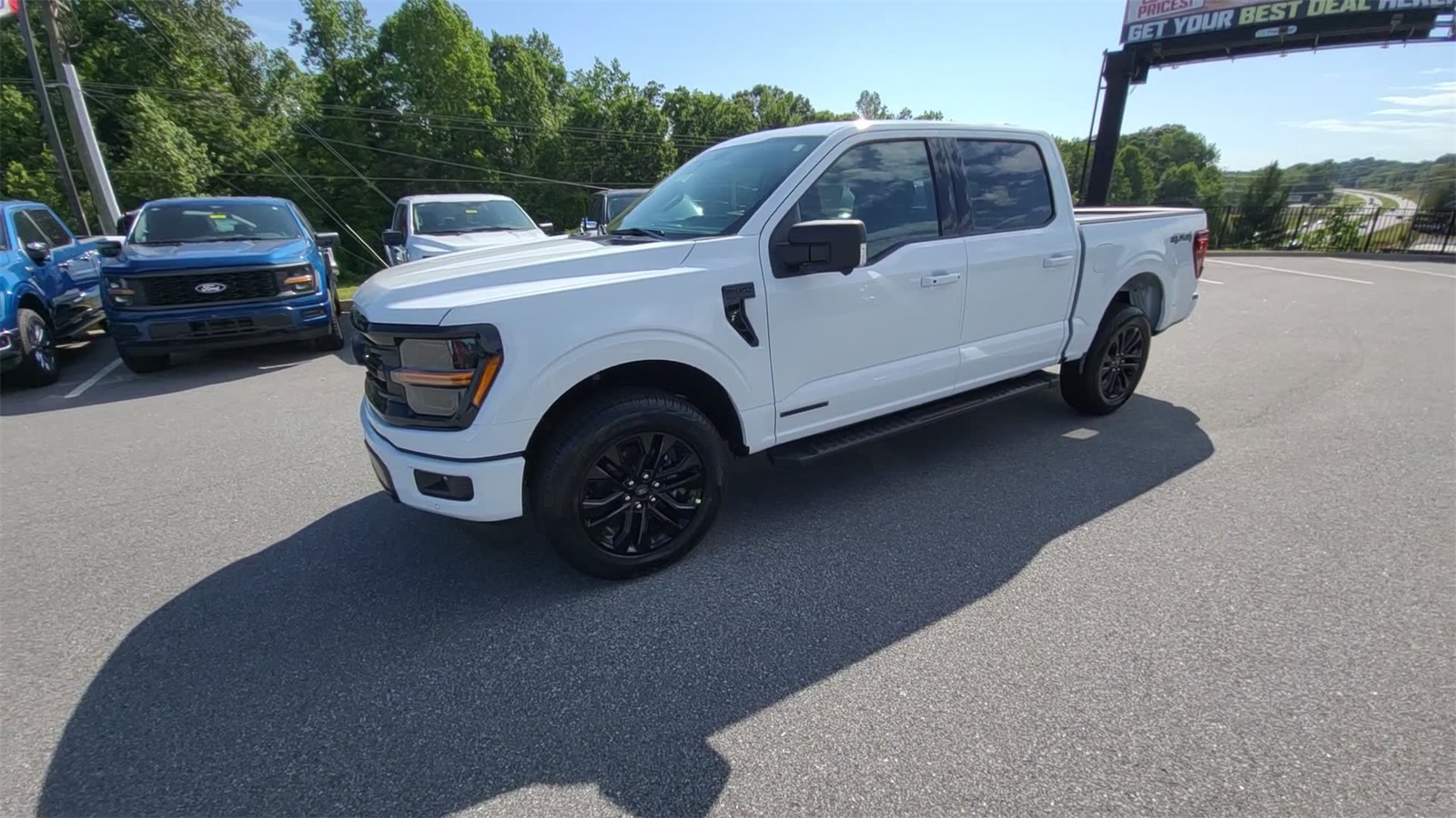 2025 Ford F-150 XLT photo 2