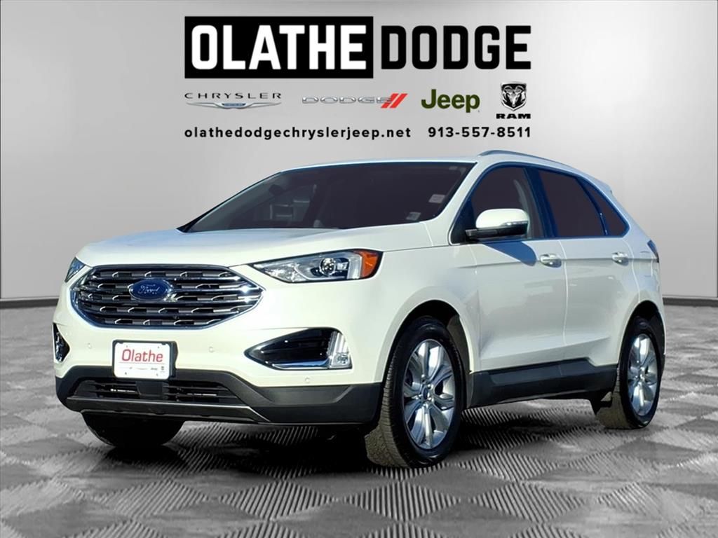 2022 Ford Edge Titanium's photo