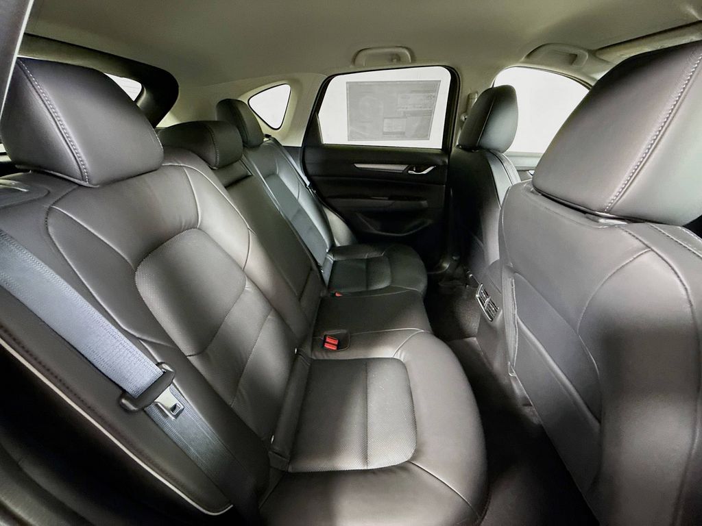2025 Mazda CX-5 2.5 Select photo 24