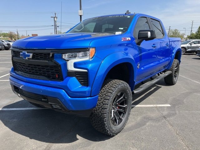 2025 Chevrolet Silverado 1500 RST photo 3