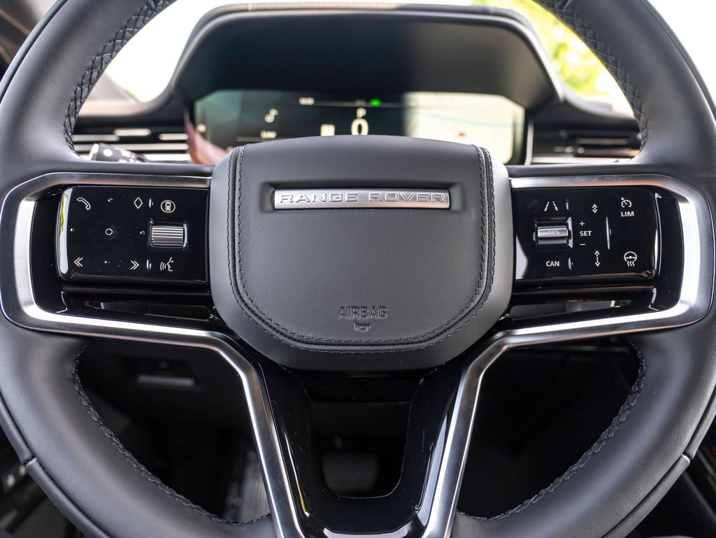 2025 Land Rover Range Rover Sport SE photo 13
