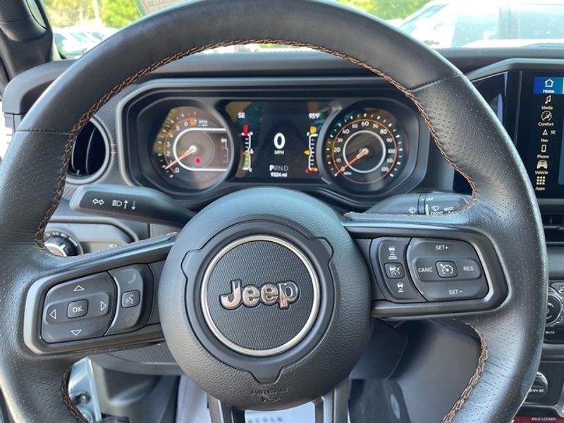 2024 Jeep Gladiator Mojave photo 21