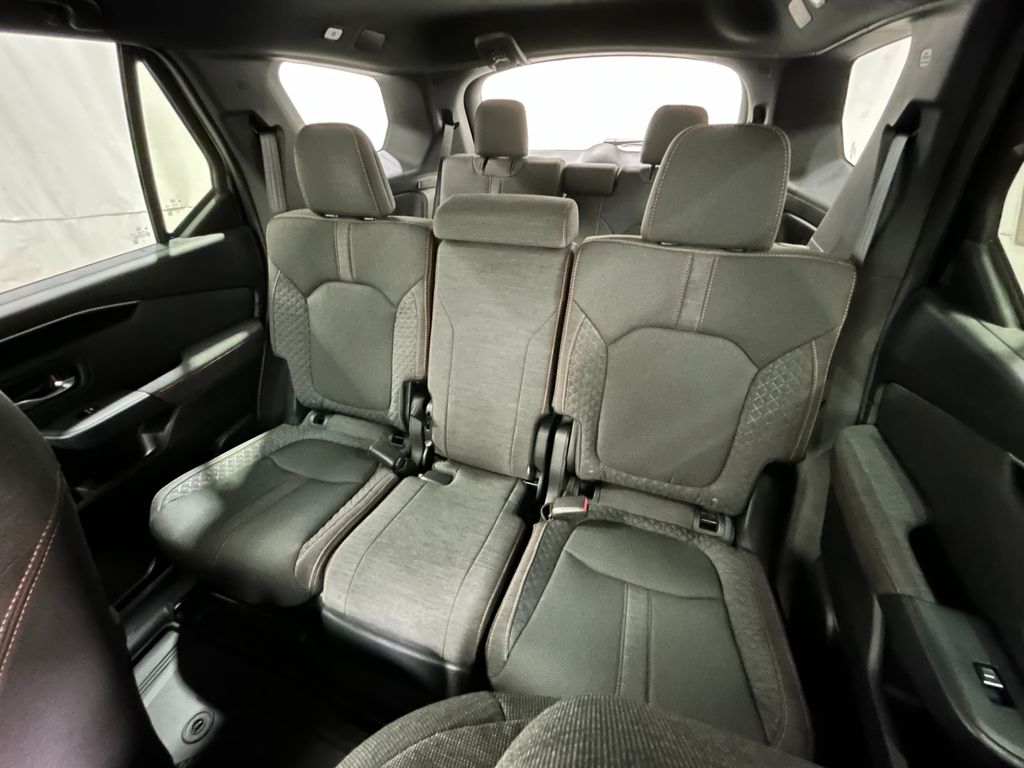 2025 Honda Pilot Sport photo 18