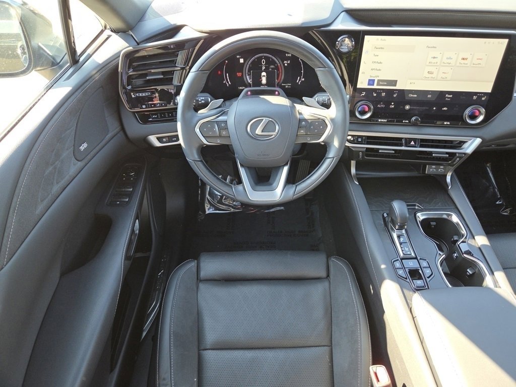 2024 Lexus RX 350 Luxury photo 4