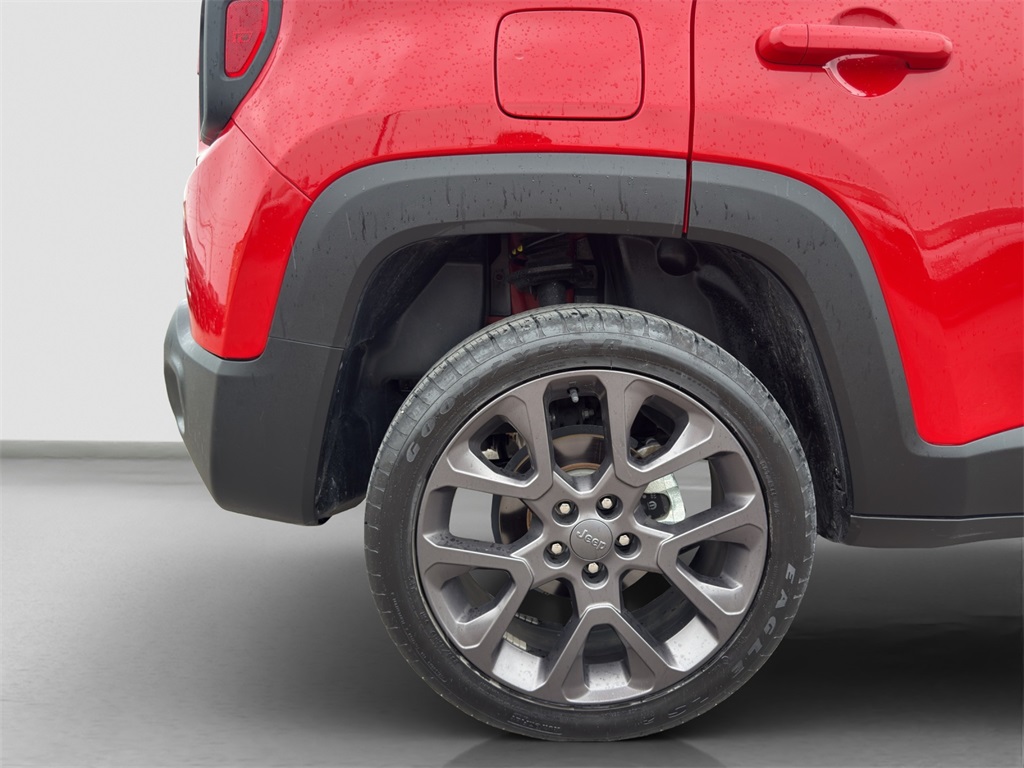 2023 Jeep Renegade Latitude Upland photo 24