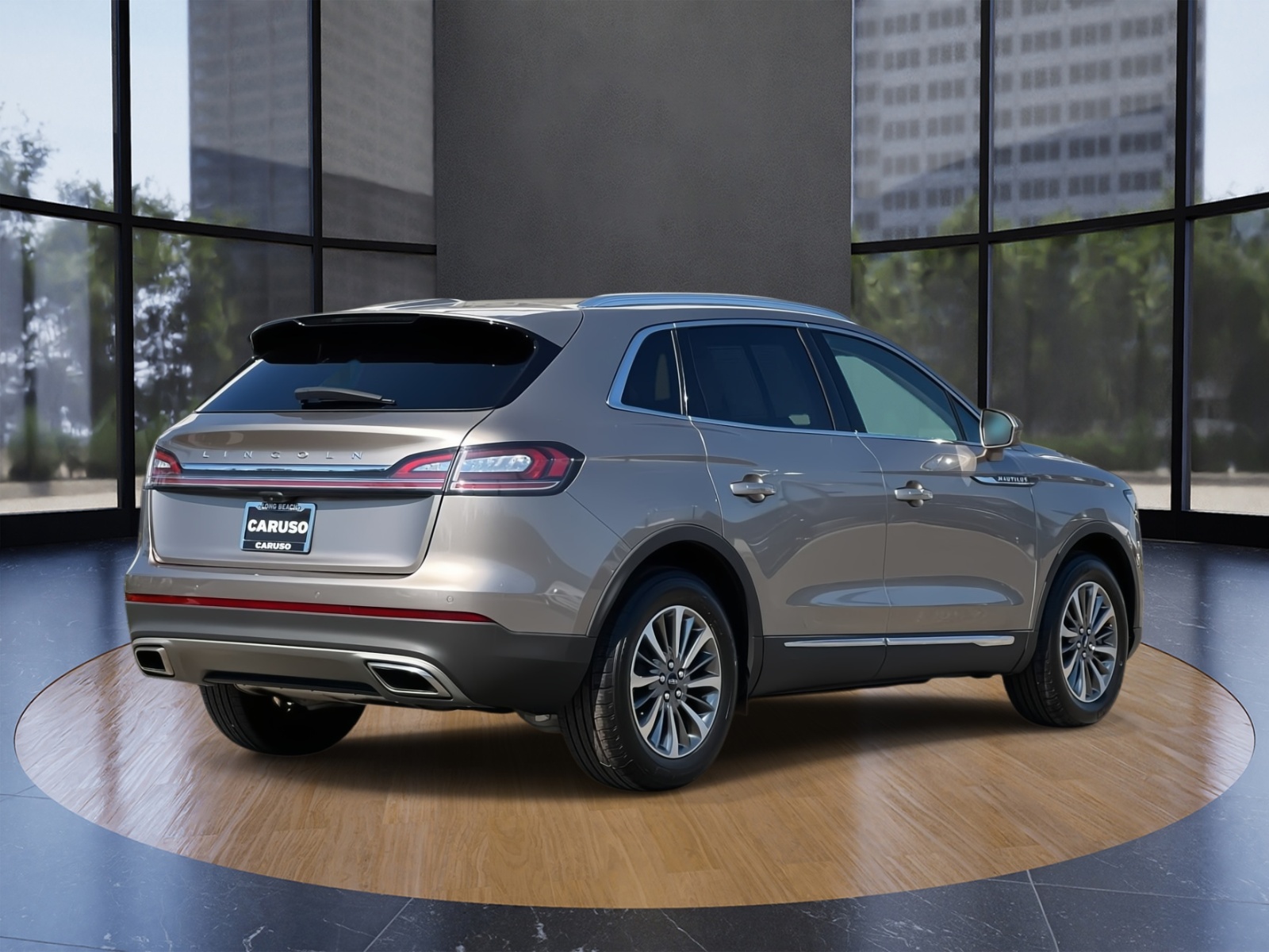 2021 Lincoln Nautilus Standard photo 2