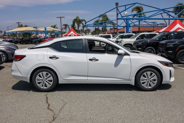 2025 Nissan Sentra S photo 3