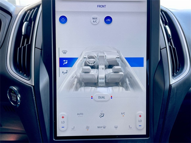 2024 Ford Edge ST photo 10
