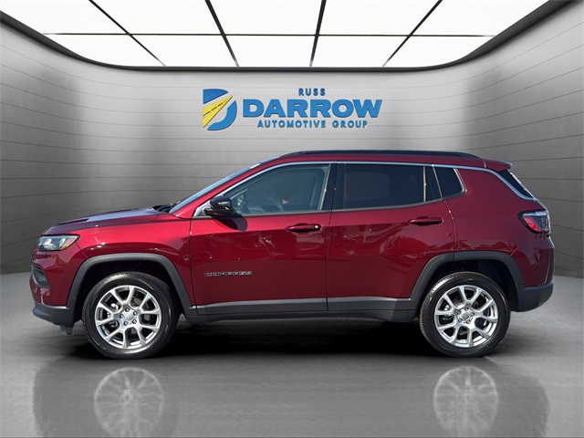 2022 Jeep Compass Latitude Lux photo 2