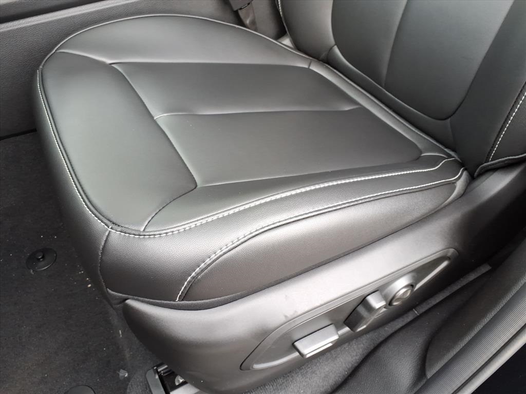2025 Jeep Grand Cherokee Limited photo 9