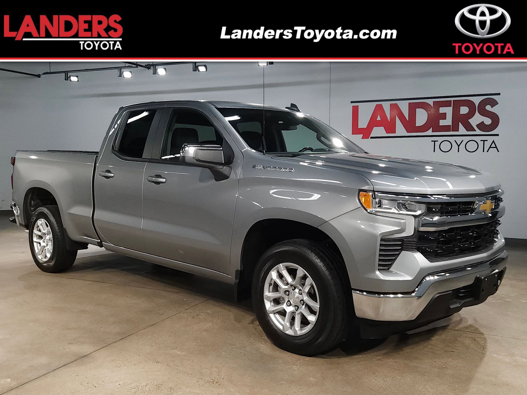 2023 Chevrolet Silverado 1500 LT's photo