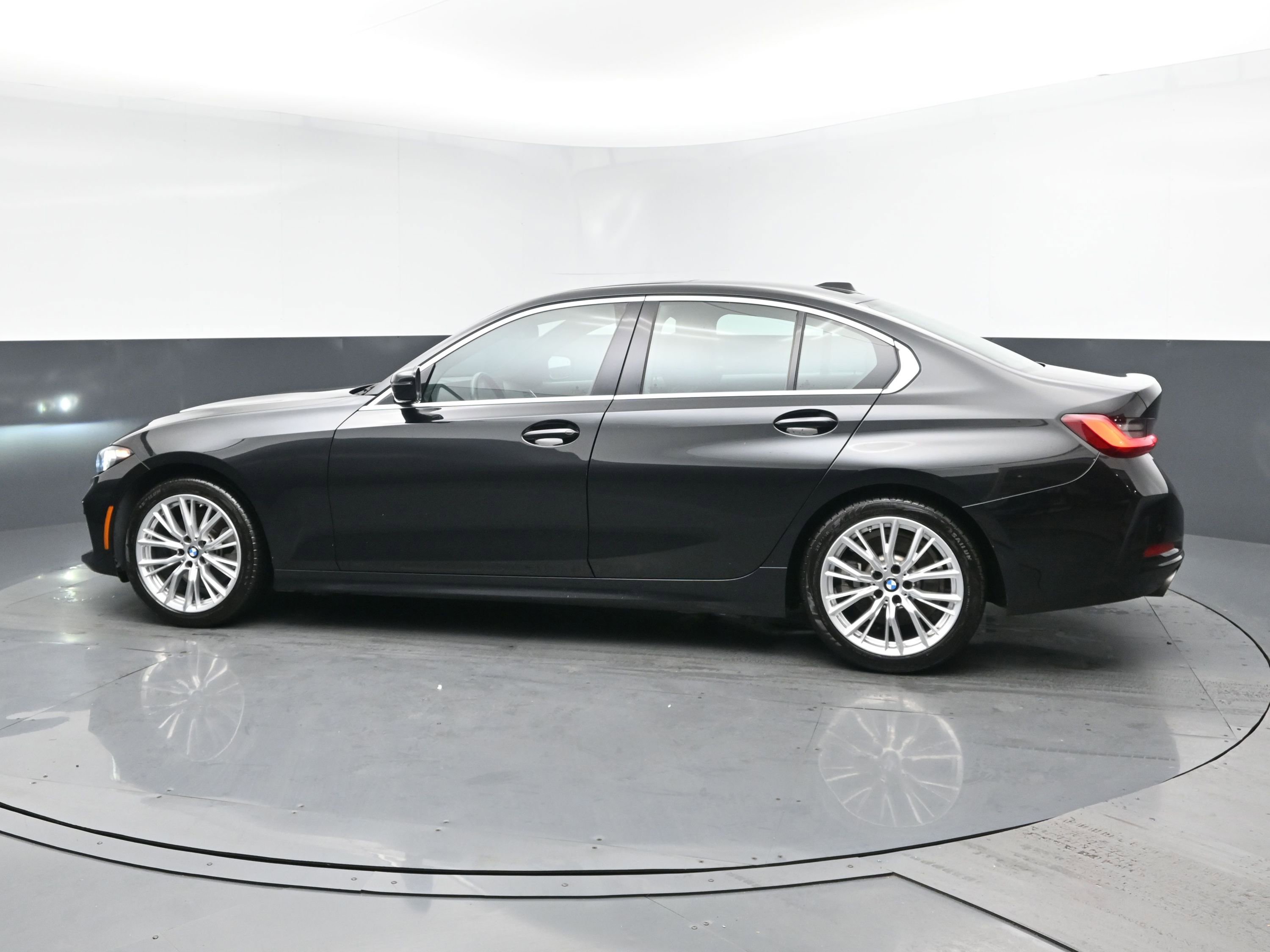 2024 Bmw 330i 3-Series photo 4