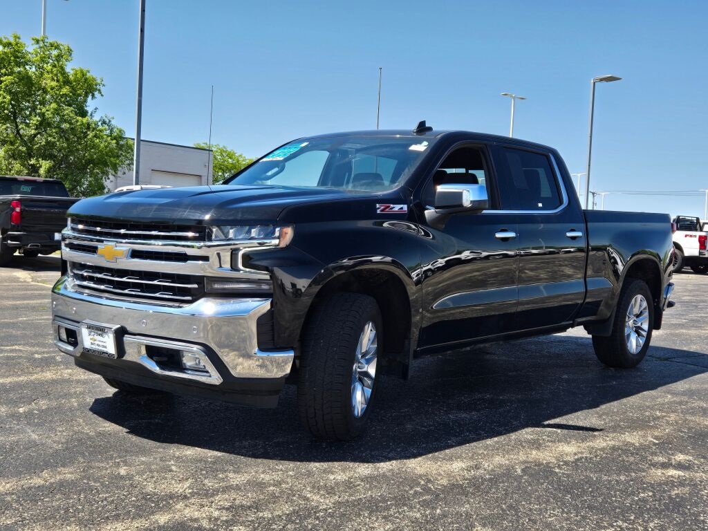 2022 Chevrolet Silverado 1500 LTZ photo 2