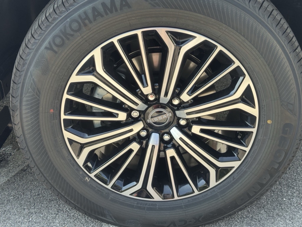 2026 Nissan Armada SL photo 8