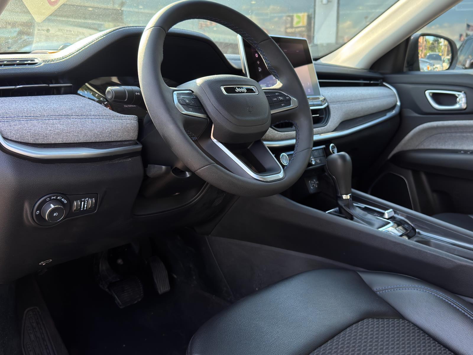 2022 Jeep Compass Latitude photo 12