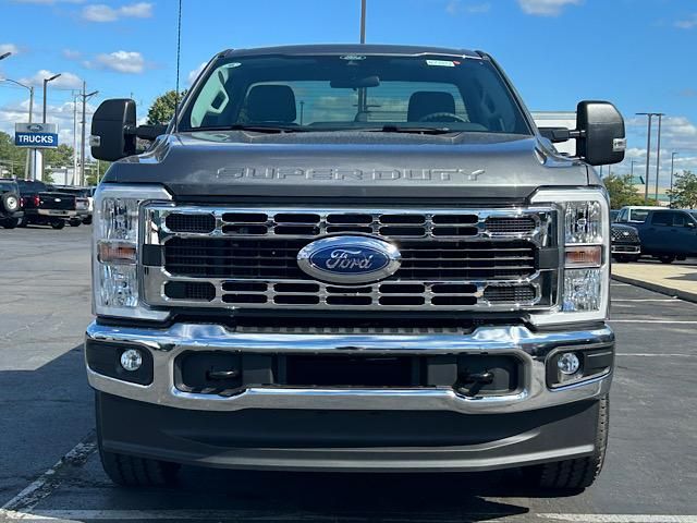 2026 Ford F-350 XLT photo 17