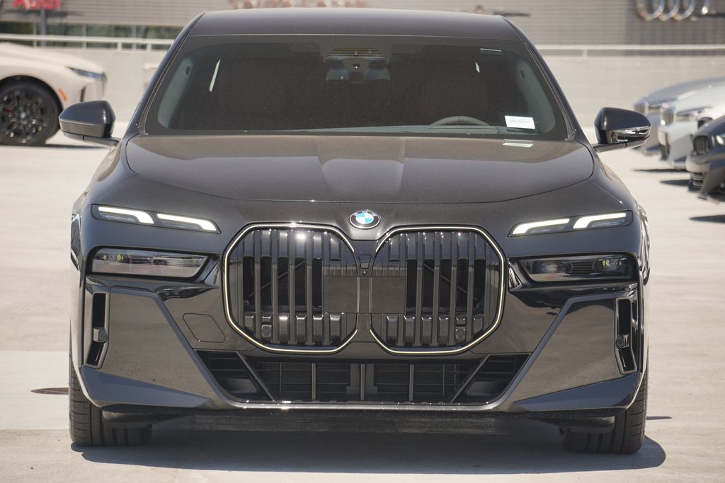 New 2025 Black Sapphire Metallic BMW 760i xDrive image 2