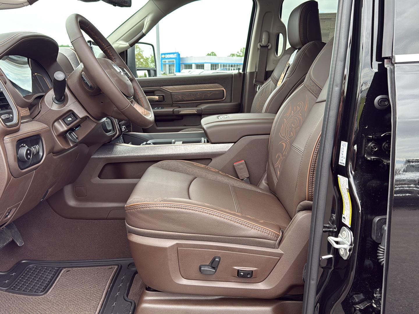 2025 Ram 2500 Longhorn photo 11