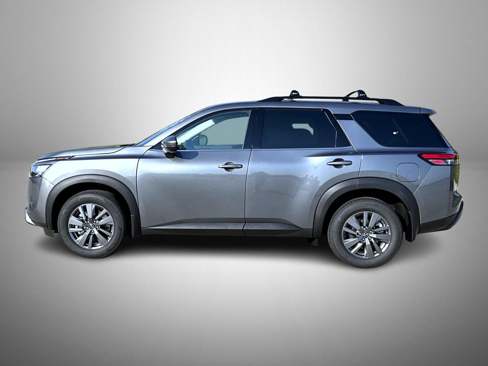 2025 Nissan Pathfinder SV photo 8