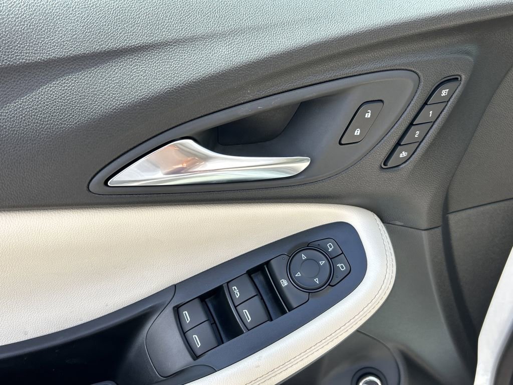 2026 Buick Encore GX Avenir photo 17