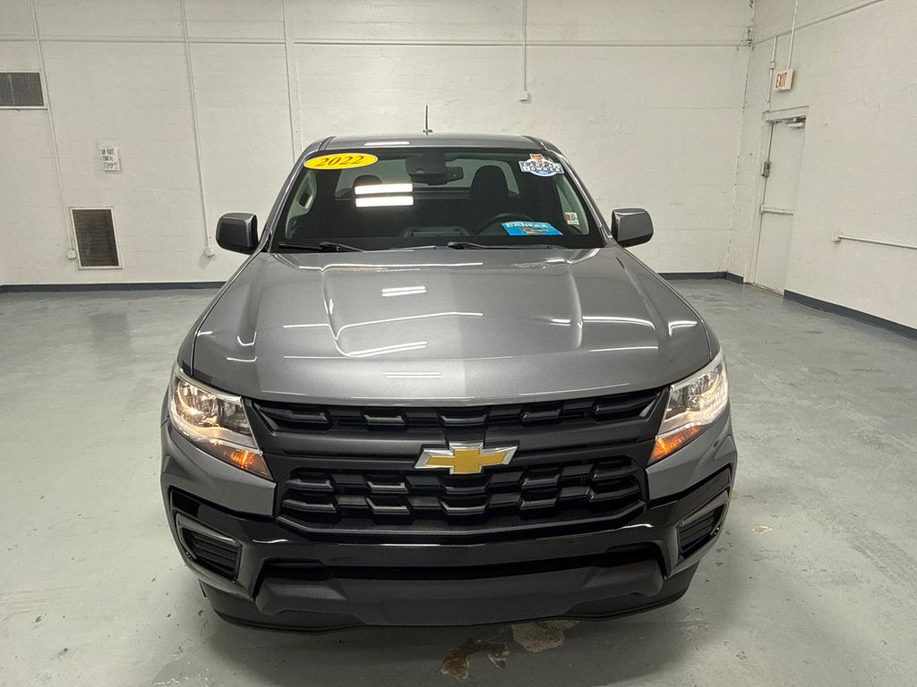 2022 Chevrolet Colorado LT photo 2