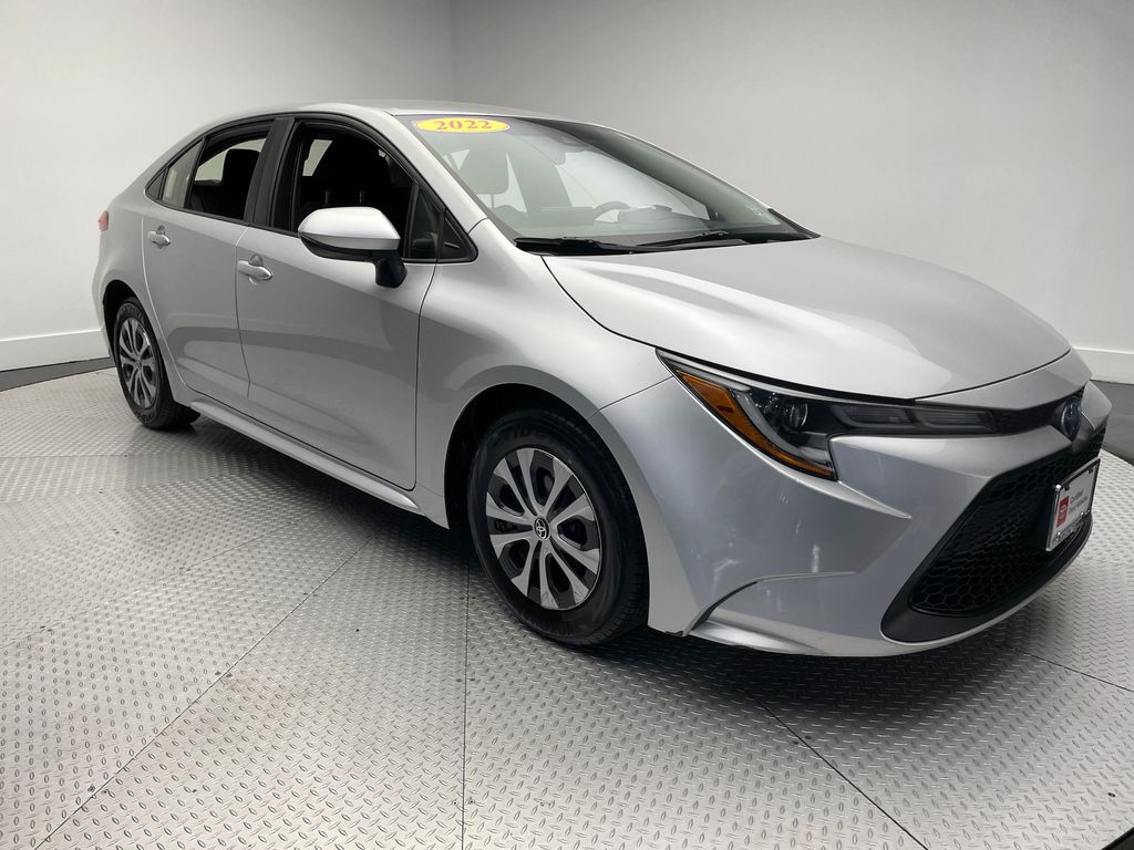 2022 Toyota Corolla Hybrid LE photo 3