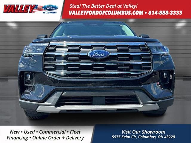 2025 Ford Explorer photo 2