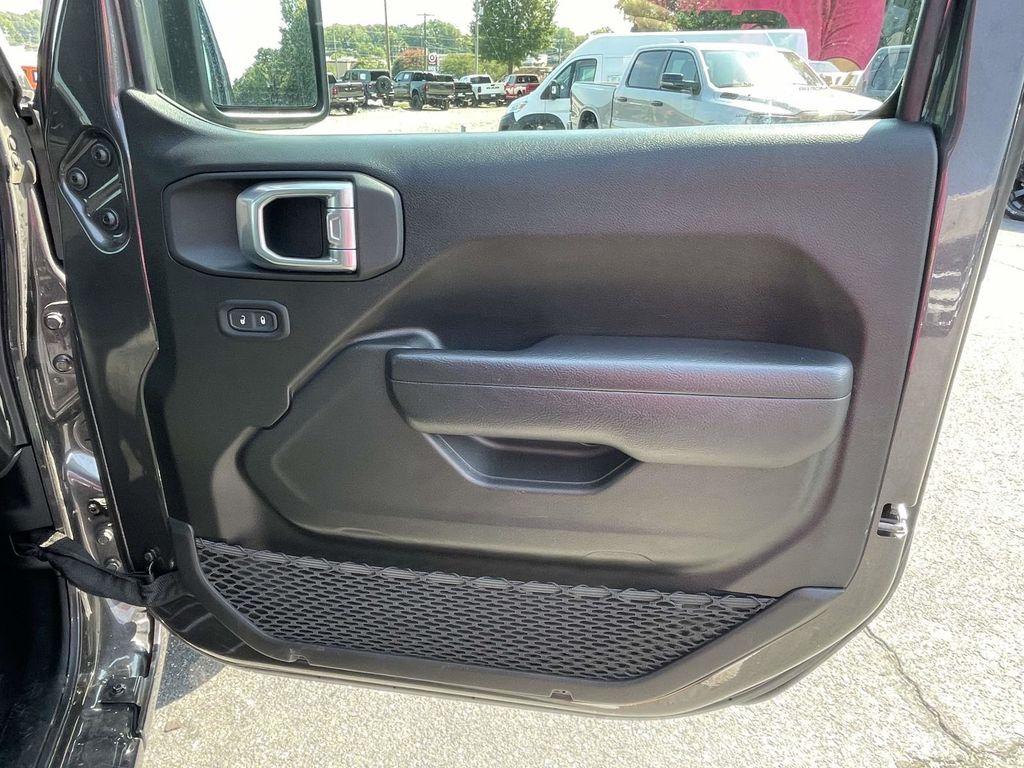 2024 Jeep Wrangler Sport S photo 15
