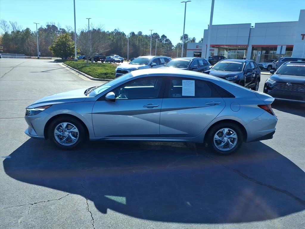 2023 Hyundai Elantra SE photo 2